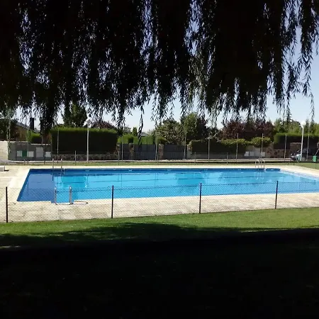 Acogedor En Otero De Herreros!!! בית נופש